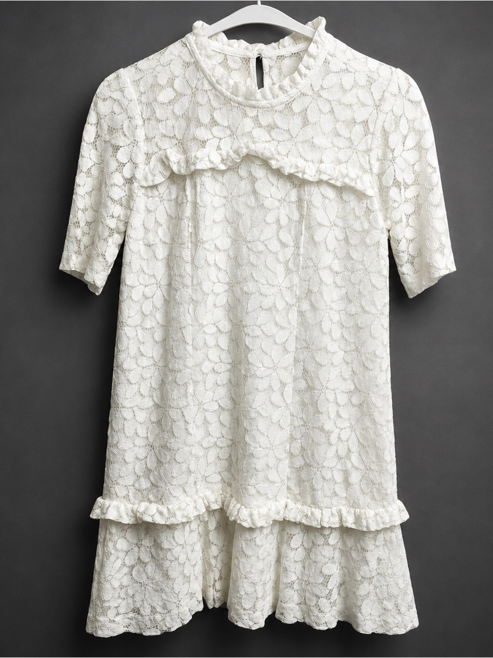 CeCe White Floral Lace Ruffle Shift Dress Mock Neck Lined Size 2